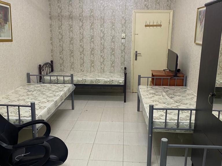 Rolla street furnished executive bed space Available for Rent
